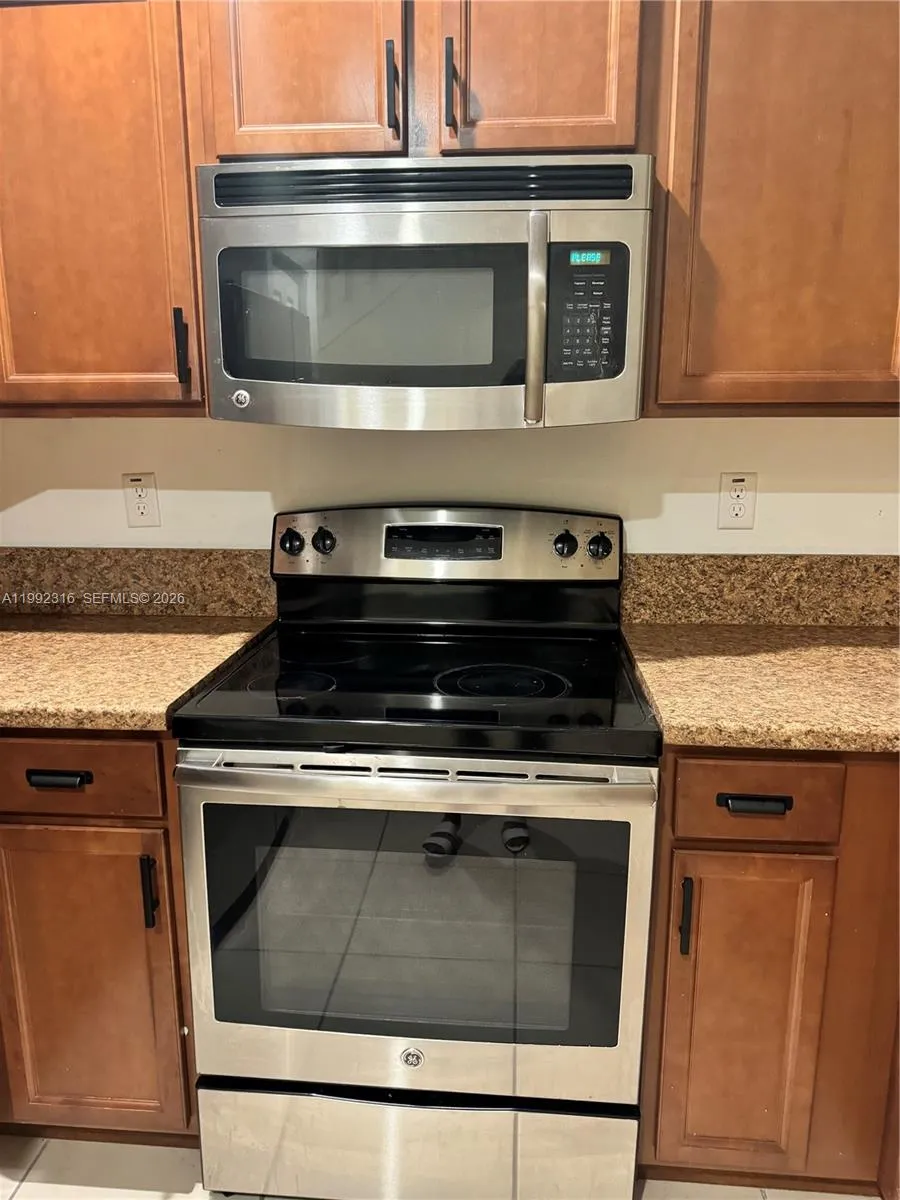 8952 W 35th Ln, Hialeah, Florida 33018, Hialeah, Florida 33018, 3 Bedrooms Bedrooms, ,2 BathroomsBathrooms,Residential Lease,For Rent,8952 W 35th Ln, Hialeah, Florida 33018,A11992316