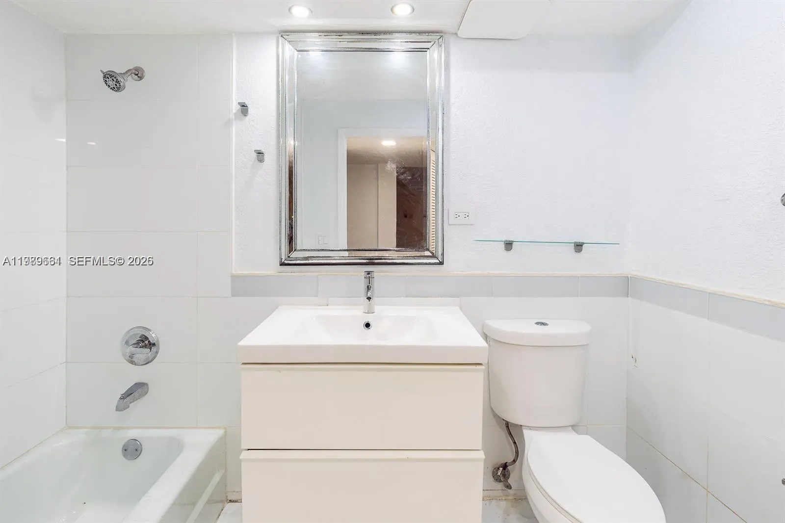 3740 Inverrary Dr 1t, Lauderhill, Florida 33319, Lauderhill, Florida 33319, 3 Bedrooms Bedrooms, ,2 BathroomsBathrooms,Residential,For Sale,3740 Inverrary Dr 1t, Lauderhill, Florida 33319,A11989661