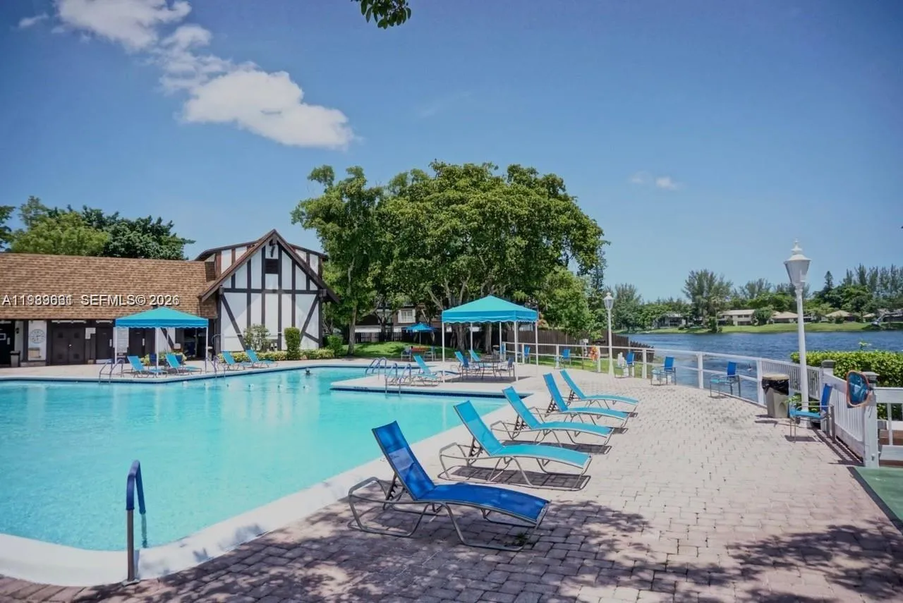 3740 Inverrary Dr 1t, Lauderhill, Florida 33319, Lauderhill, Florida 33319, 3 Bedrooms Bedrooms, ,2 BathroomsBathrooms,Residential,For Sale,3740 Inverrary Dr 1t, Lauderhill, Florida 33319,A11989661