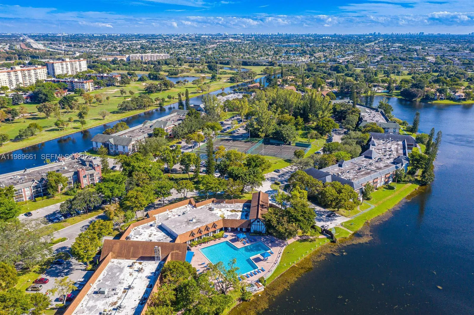 3740 Inverrary Dr 1t, Lauderhill, Florida 33319, Lauderhill, Florida 33319, 3 Bedrooms Bedrooms, ,2 BathroomsBathrooms,Residential,For Sale,3740 Inverrary Dr 1t, Lauderhill, Florida 33319,A11989661