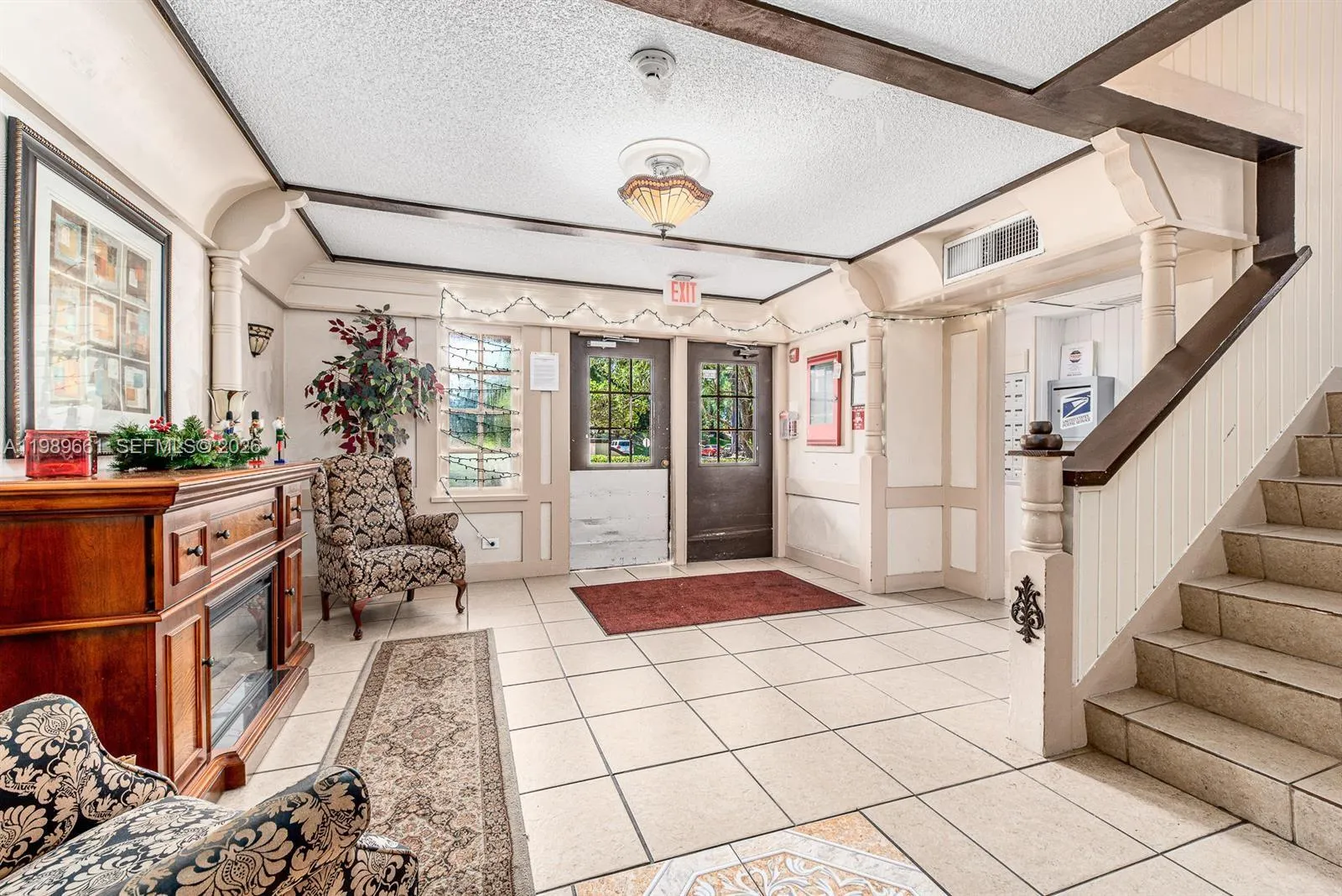 3740 Inverrary Dr 1t, Lauderhill, Florida 33319, Lauderhill, Florida 33319, 3 Bedrooms Bedrooms, ,2 BathroomsBathrooms,Residential,For Sale,3740 Inverrary Dr 1t, Lauderhill, Florida 33319,A11989661