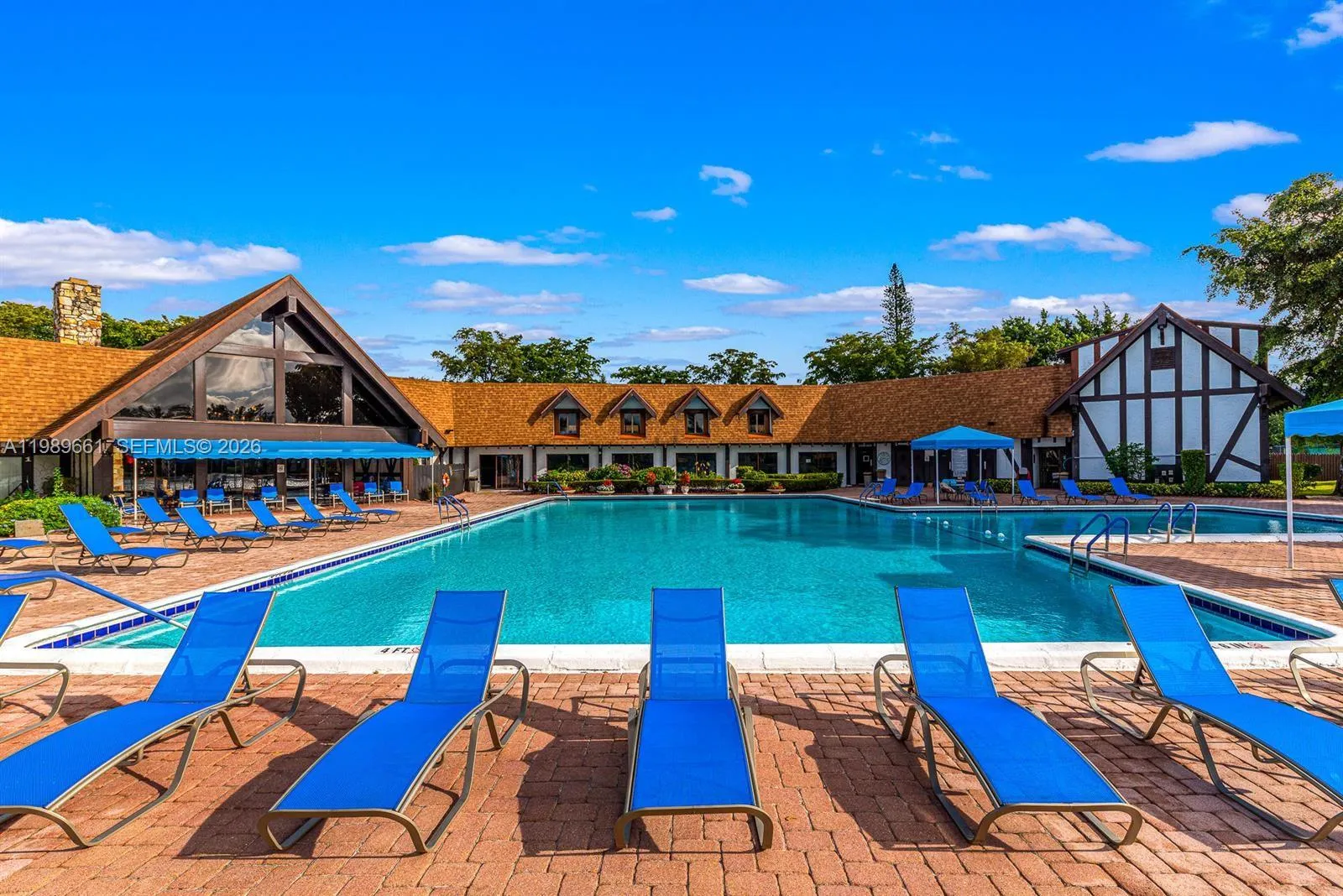 3740 Inverrary Dr 1t, Lauderhill, Florida 33319, Lauderhill, Florida 33319, 3 Bedrooms Bedrooms, ,2 BathroomsBathrooms,Residential,For Sale,3740 Inverrary Dr 1t, Lauderhill, Florida 33319,A11989661