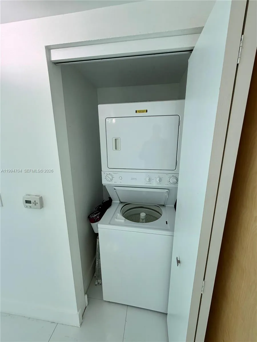 350 S Miami Ave 1907, Miami, Florida 33130, Miami, Florida 33130, 1 Bedroom Bedrooms, ,1 BathroomBathrooms,Residential Lease,For Rent,350 S Miami Ave 1907, Miami, Florida 33130,A11994704