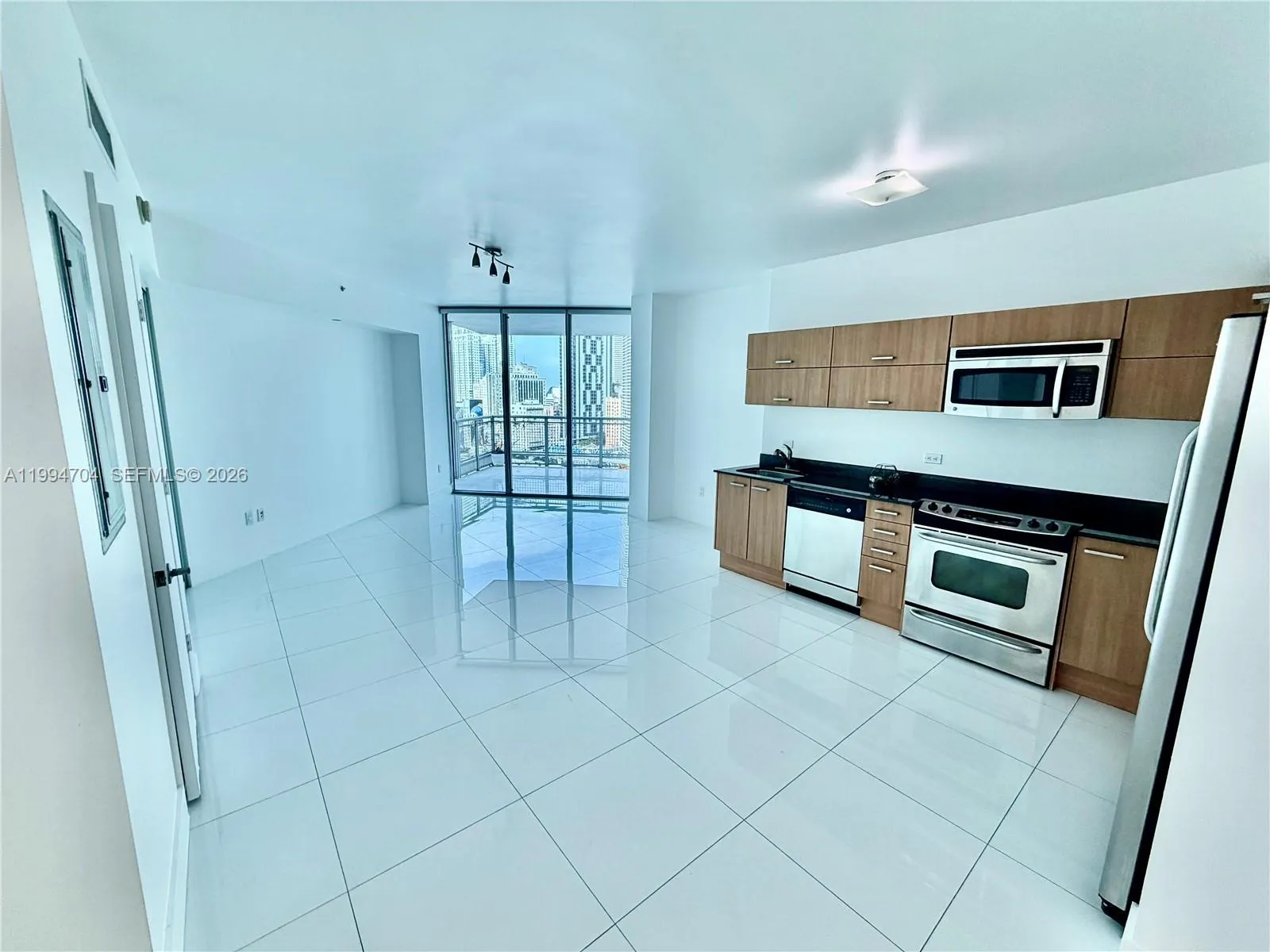 350 S Miami Ave 1907, Miami, Florida 33130, Miami, Florida 33130, 1 Bedroom Bedrooms, ,1 BathroomBathrooms,Residential Lease,For Rent,350 S Miami Ave 1907, Miami, Florida 33130,A11994704