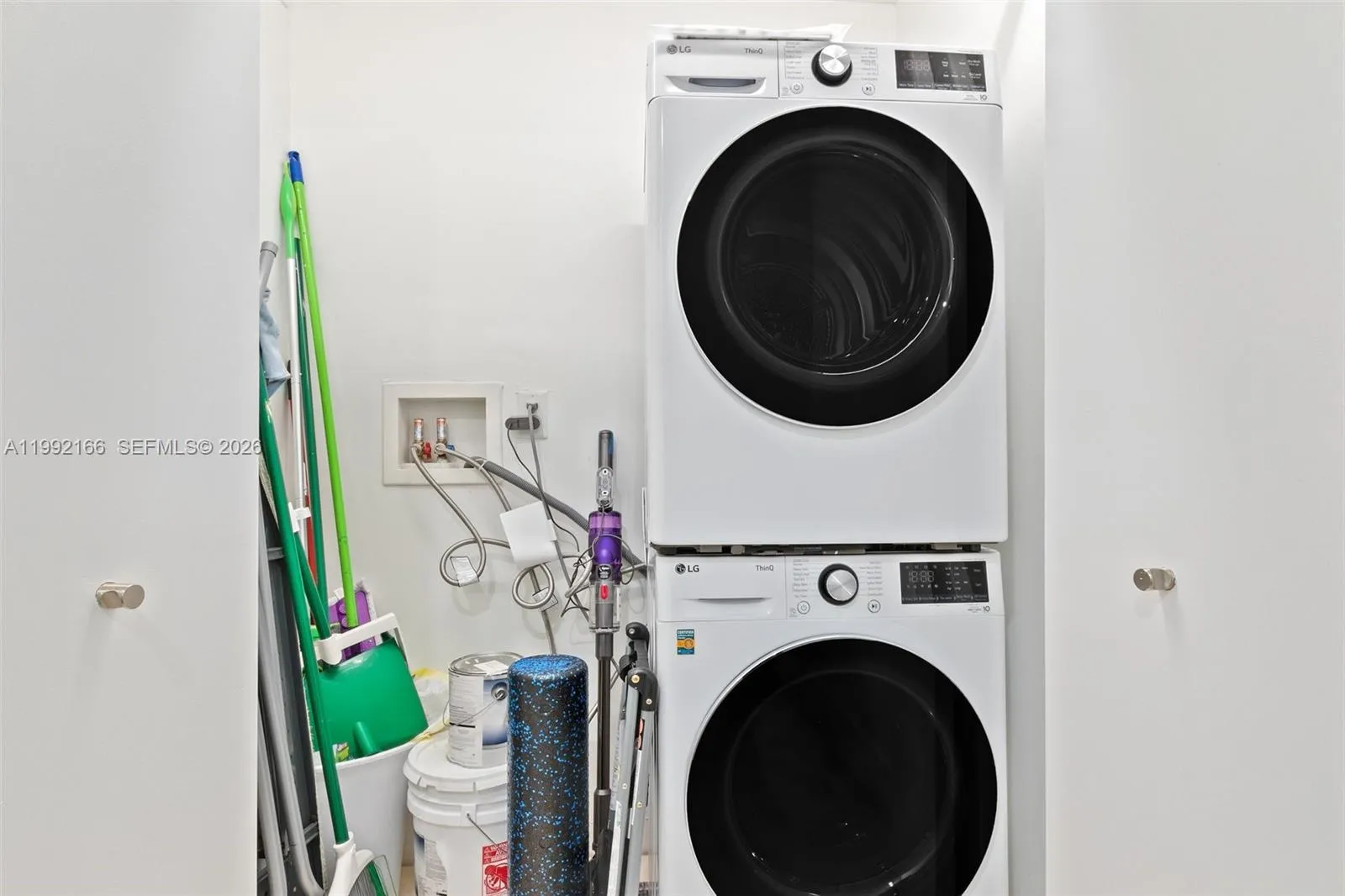 901 Brickell Key Blvd 1609, Miami, Florida 33131, Miami, Florida 33131, 2 Bedrooms Bedrooms, ,2 BathroomsBathrooms,Residential Lease,For Rent,901 Brickell Key Blvd 1609, Miami, Florida 33131,A11992166