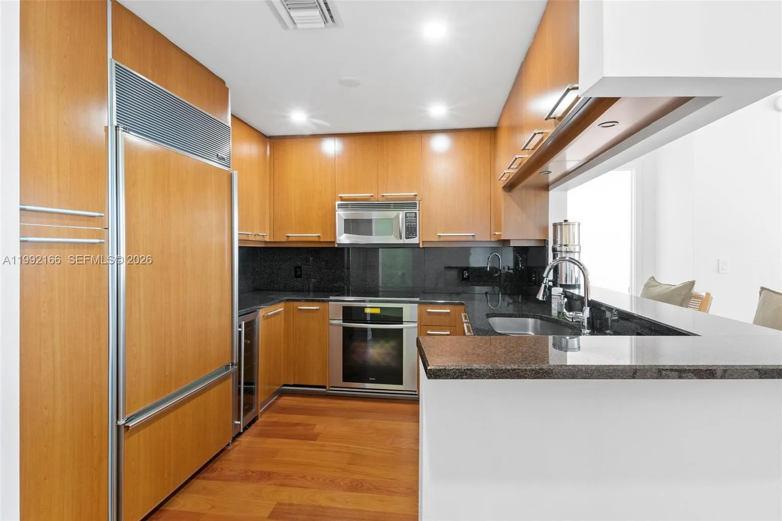 901 Brickell Key Blvd 1609, Miami, Florida 33131, Miami, Florida 33131, 2 Bedrooms Bedrooms, ,2 BathroomsBathrooms,Residential Lease,For Rent,901 Brickell Key Blvd 1609, Miami, Florida 33131,A11992166