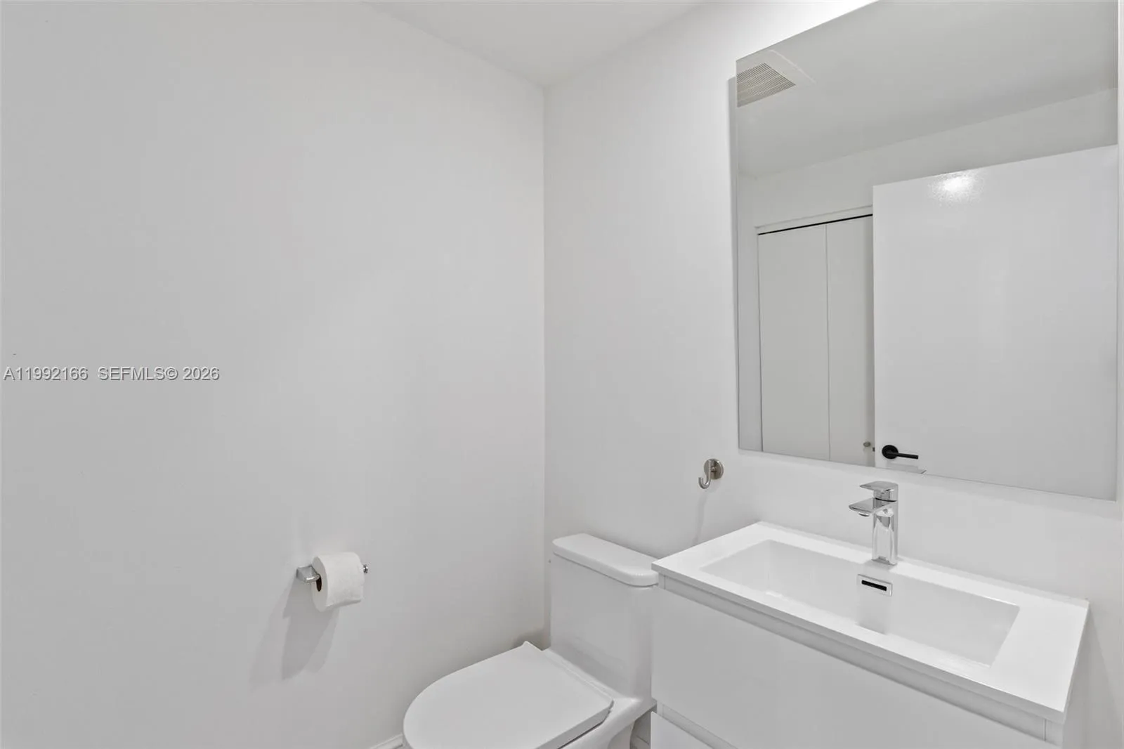 901 Brickell Key Blvd 1609, Miami, Florida 33131, Miami, Florida 33131, 2 Bedrooms Bedrooms, ,2 BathroomsBathrooms,Residential Lease,For Rent,901 Brickell Key Blvd 1609, Miami, Florida 33131,A11992166