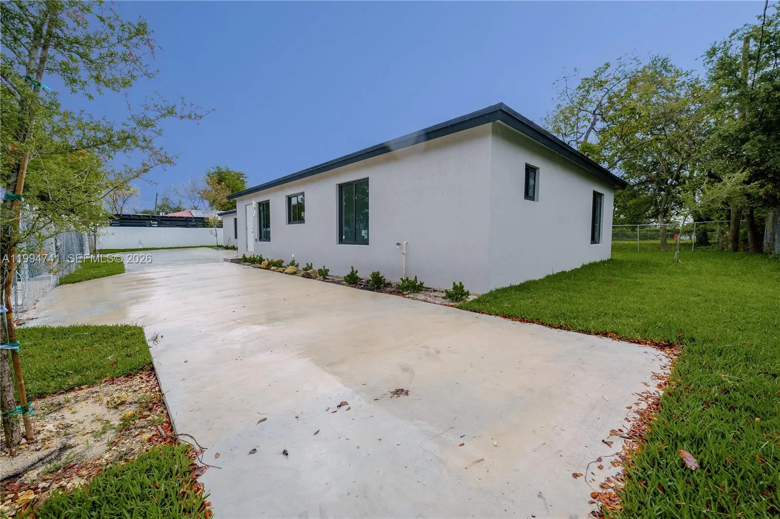 1112 Nw 81st St, Miami, Florida 33150, Miami, Florida 33150, ,Residential Income,For Sale,1112 Nw 81st St, Miami, Florida 33150,A11994741