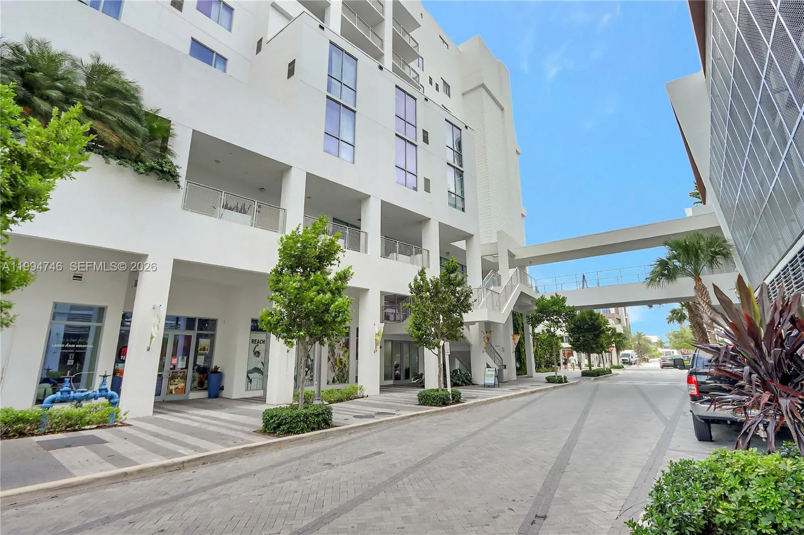 Boba Tea Shop For Sale On Busy North Federal Hwy, Fort Lauderdale, Florida 33304, ,Business Opportunity,For Sale,Boba Tea Shop For Sale On Busy North Federal Hwy, ,A11994746