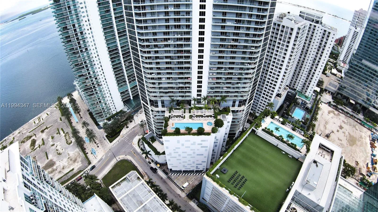 1300 Brickell Bay Dr 3100, Miami, Florida 33131, Miami, Florida 33131, 1 Bedroom Bedrooms, ,1 BathroomBathrooms,Residential Lease,For Rent,1300 Brickell Bay Dr 3100, Miami, Florida 33131,A11994347