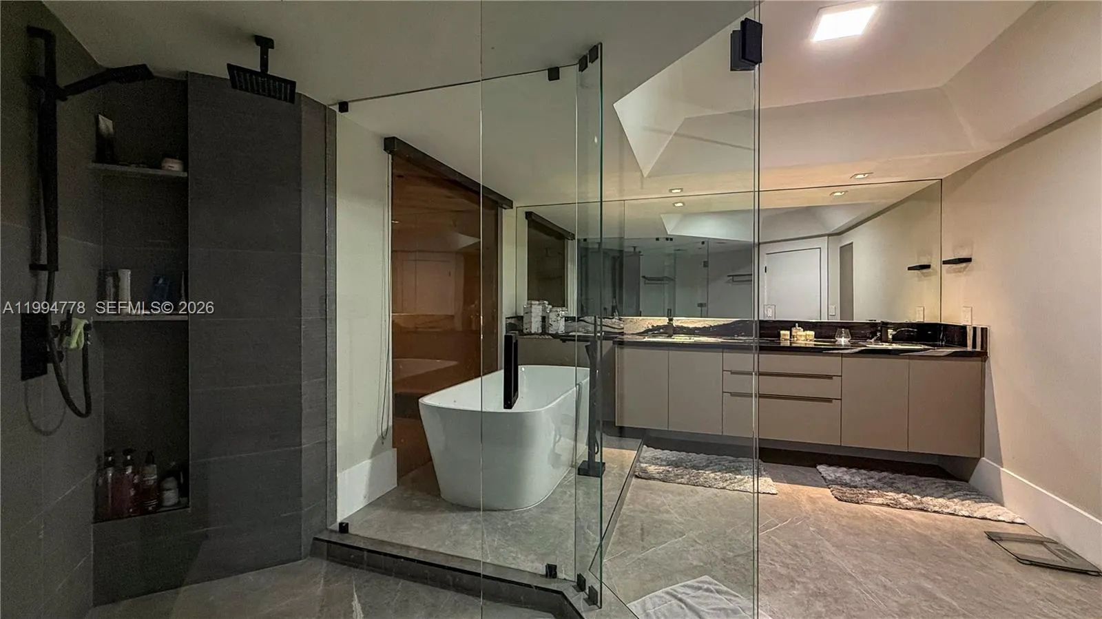 2000 Island Blvd 2404, Aventura, Florida 33160, Aventura, Florida 33160, 3 Bedrooms Bedrooms, ,3 BathroomsBathrooms,Residential Lease,For Rent,2000 Island Blvd 2404, Aventura, Florida 33160,A11994778