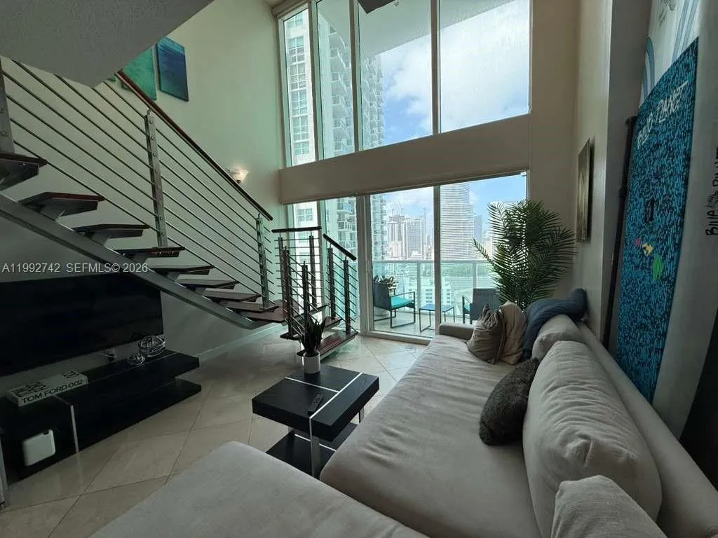 41 Se 5th St 1505, Miami, Florida 33131, Miami, Florida 33131, 1 Bedroom Bedrooms, ,1 BathroomBathrooms,Residential Lease,For Rent,41 Se 5th St 1505, Miami, Florida 33131,A11992742