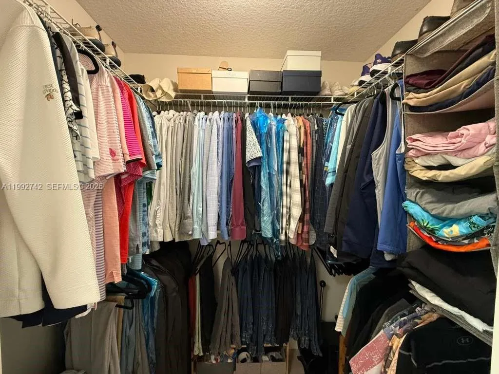 41 Se 5th St 1505, Miami, Florida 33131, Miami, Florida 33131, 1 Bedroom Bedrooms, ,1 BathroomBathrooms,Residential Lease,For Rent,41 Se 5th St 1505, Miami, Florida 33131,A11992742