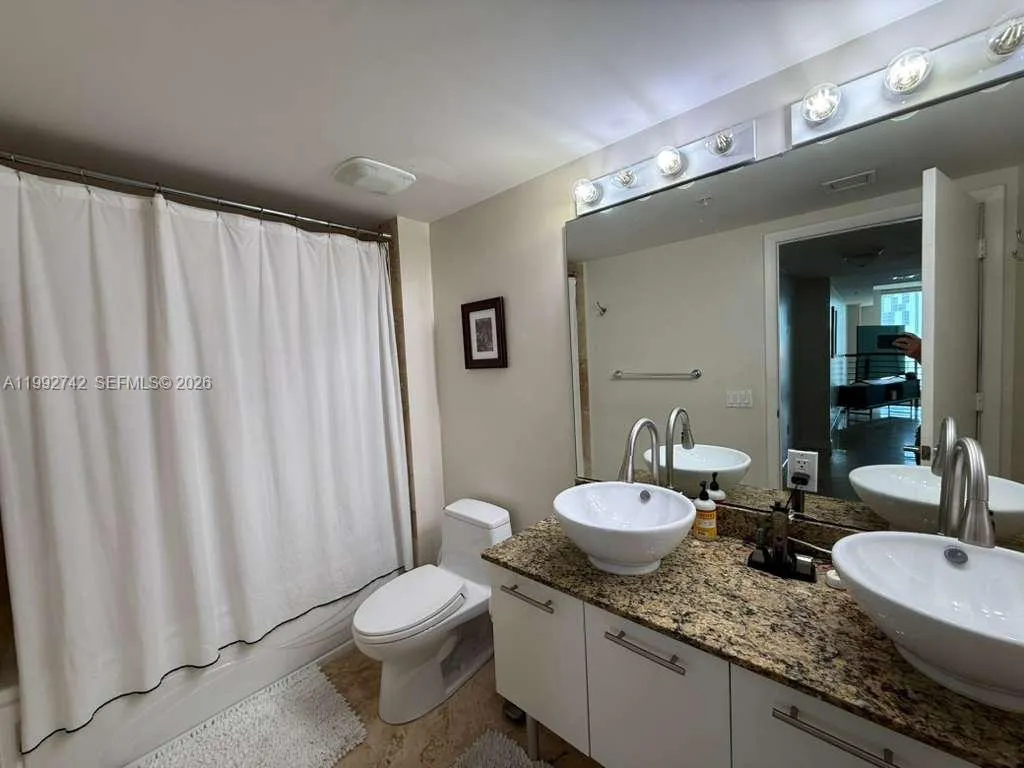 41 Se 5th St 1505, Miami, Florida 33131, Miami, Florida 33131, 1 Bedroom Bedrooms, ,1 BathroomBathrooms,Residential Lease,For Rent,41 Se 5th St 1505, Miami, Florida 33131,A11992742