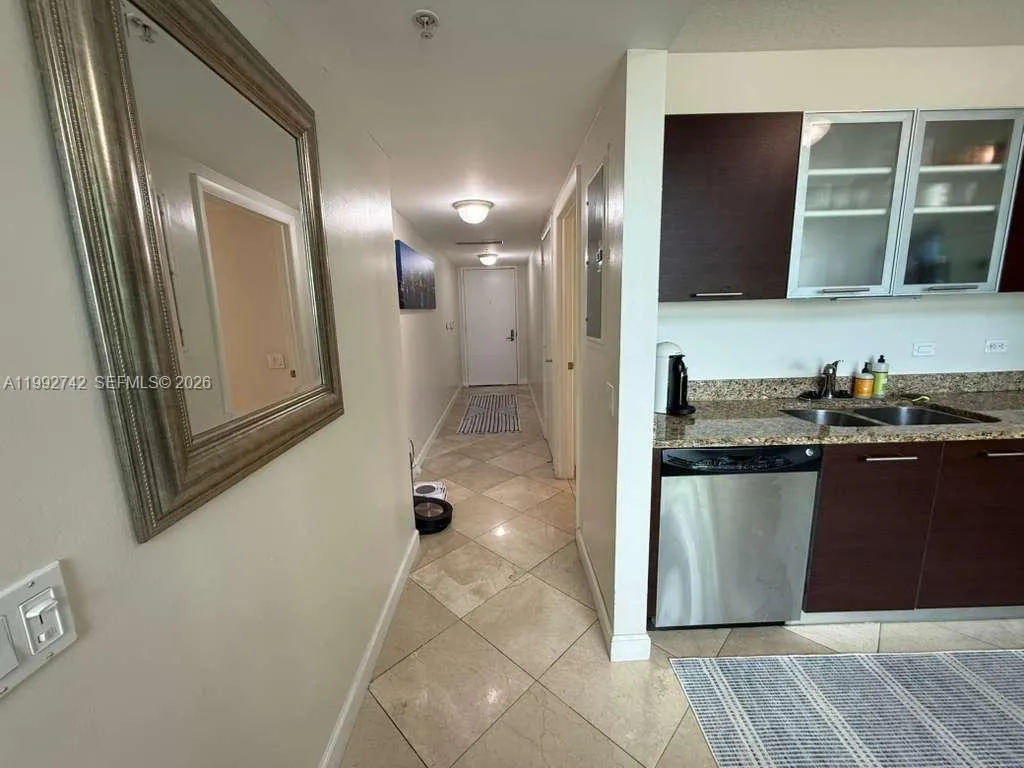 41 Se 5th St 1505, Miami, Florida 33131, Miami, Florida 33131, 1 Bedroom Bedrooms, ,1 BathroomBathrooms,Residential Lease,For Rent,41 Se 5th St 1505, Miami, Florida 33131,A11992742