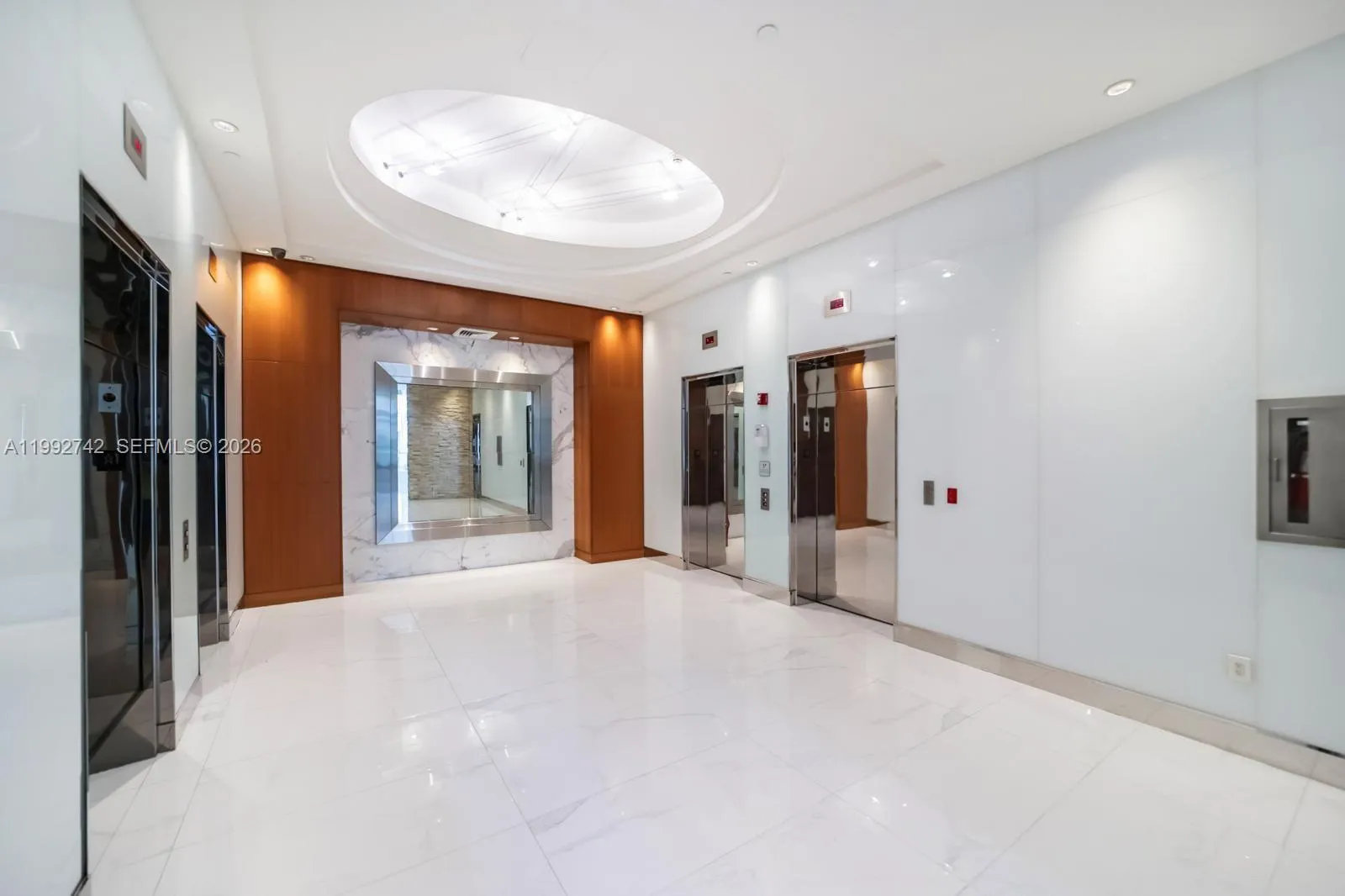 41 Se 5th St 1505, Miami, Florida 33131, Miami, Florida 33131, 1 Bedroom Bedrooms, ,1 BathroomBathrooms,Residential Lease,For Rent,41 Se 5th St 1505, Miami, Florida 33131,A11992742