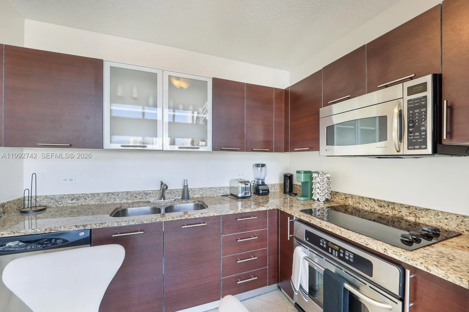 41 Se 5th St 1505, Miami, Florida 33131, Miami, Florida 33131, 1 Bedroom Bedrooms, ,1 BathroomBathrooms,Residential Lease,For Rent,41 Se 5th St 1505, Miami, Florida 33131,A11992742