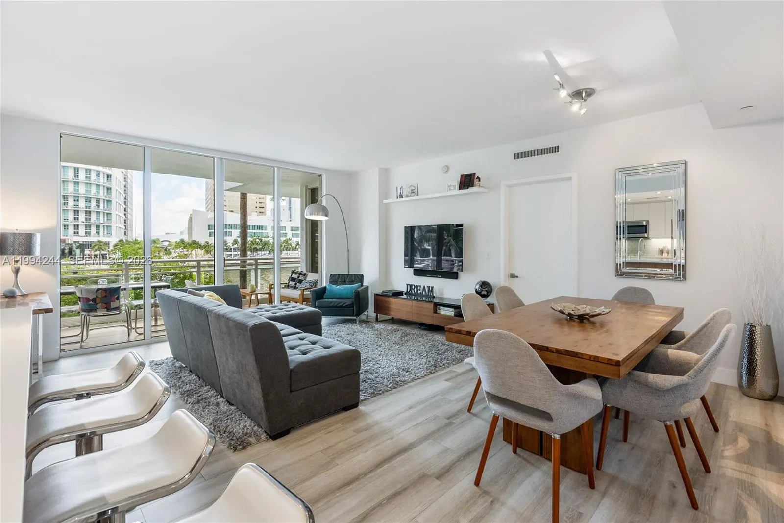 901 Brickell Key Blvd 305, Miami, Florida 33131, Miami, Florida 33131, 2 Bedrooms Bedrooms, ,2 BathroomsBathrooms,Residential Lease,For Rent,901 Brickell Key Blvd 305, Miami, Florida 33131,A11994244