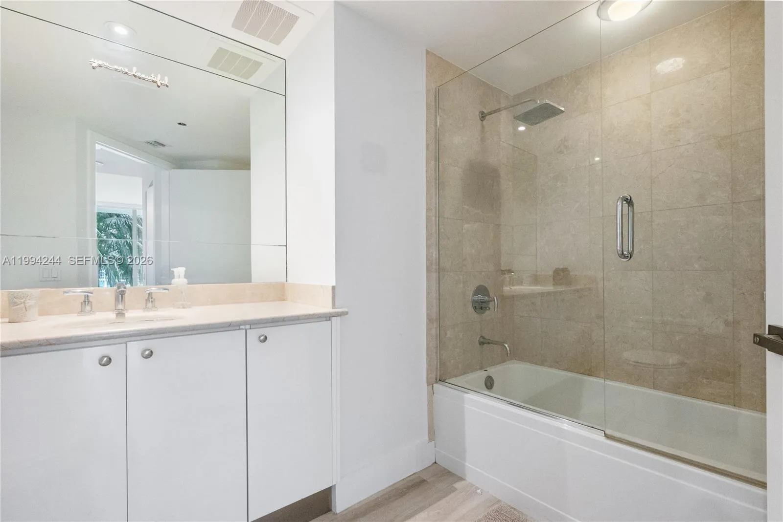 901 Brickell Key Blvd 305, Miami, Florida 33131, Miami, Florida 33131, 2 Bedrooms Bedrooms, ,2 BathroomsBathrooms,Residential Lease,For Rent,901 Brickell Key Blvd 305, Miami, Florida 33131,A11994244