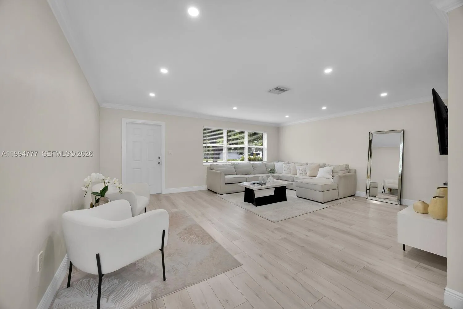 11401 Sw 81st Rd -, Pinecrest, Florida 33156, Pinecrest, Florida 33156, 3 Bedrooms Bedrooms, ,2 BathroomsBathrooms,Residential Lease,For Rent,11401 Sw 81st Rd -, Pinecrest, Florida 33156,A11994777