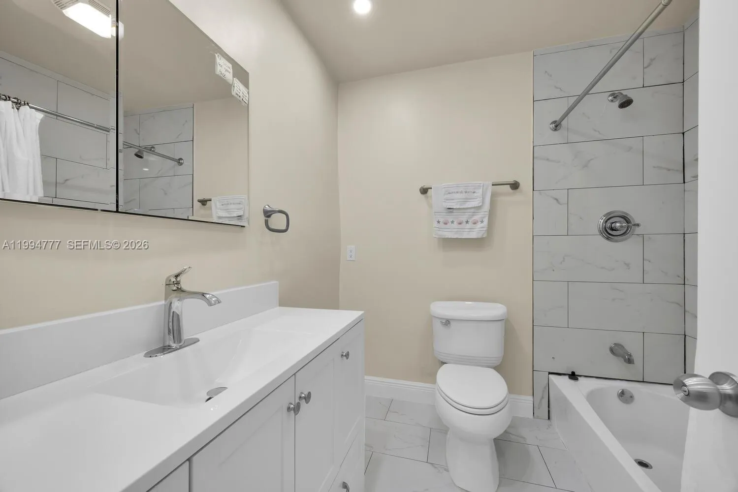 11401 Sw 81st Rd -, Pinecrest, Florida 33156, Pinecrest, Florida 33156, 3 Bedrooms Bedrooms, ,2 BathroomsBathrooms,Residential Lease,For Rent,11401 Sw 81st Rd -, Pinecrest, Florida 33156,A11994777