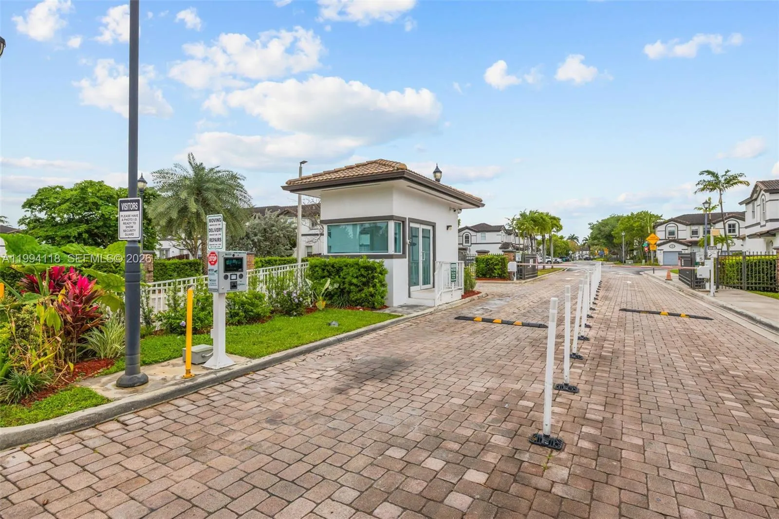 11507 Nw 77th St, Doral, Florida 33178, Doral, Florida 33178, 3 Bedrooms Bedrooms, ,2 BathroomsBathrooms,Residential,For Sale,11507 Nw 77th St, Doral, Florida 33178,A11994118