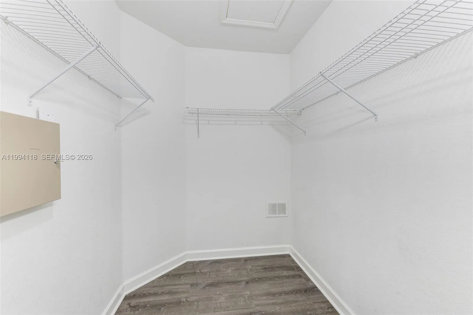 11507 Nw 77th St, Doral, Florida 33178, Doral, Florida 33178, 3 Bedrooms Bedrooms, ,2 BathroomsBathrooms,Residential,For Sale,11507 Nw 77th St, Doral, Florida 33178,A11994118