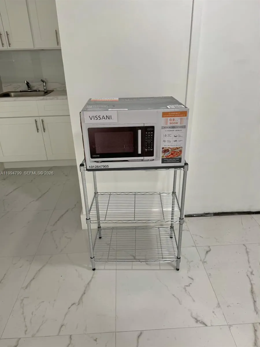 11517 Sw 34th Ln 0, Miami, Florida 33165, Miami, Florida 33165, 1 Bedroom Bedrooms, ,1 BathroomBathrooms,Residential Lease,For Rent,11517 Sw 34th Ln 0, Miami, Florida 33165,A11994799