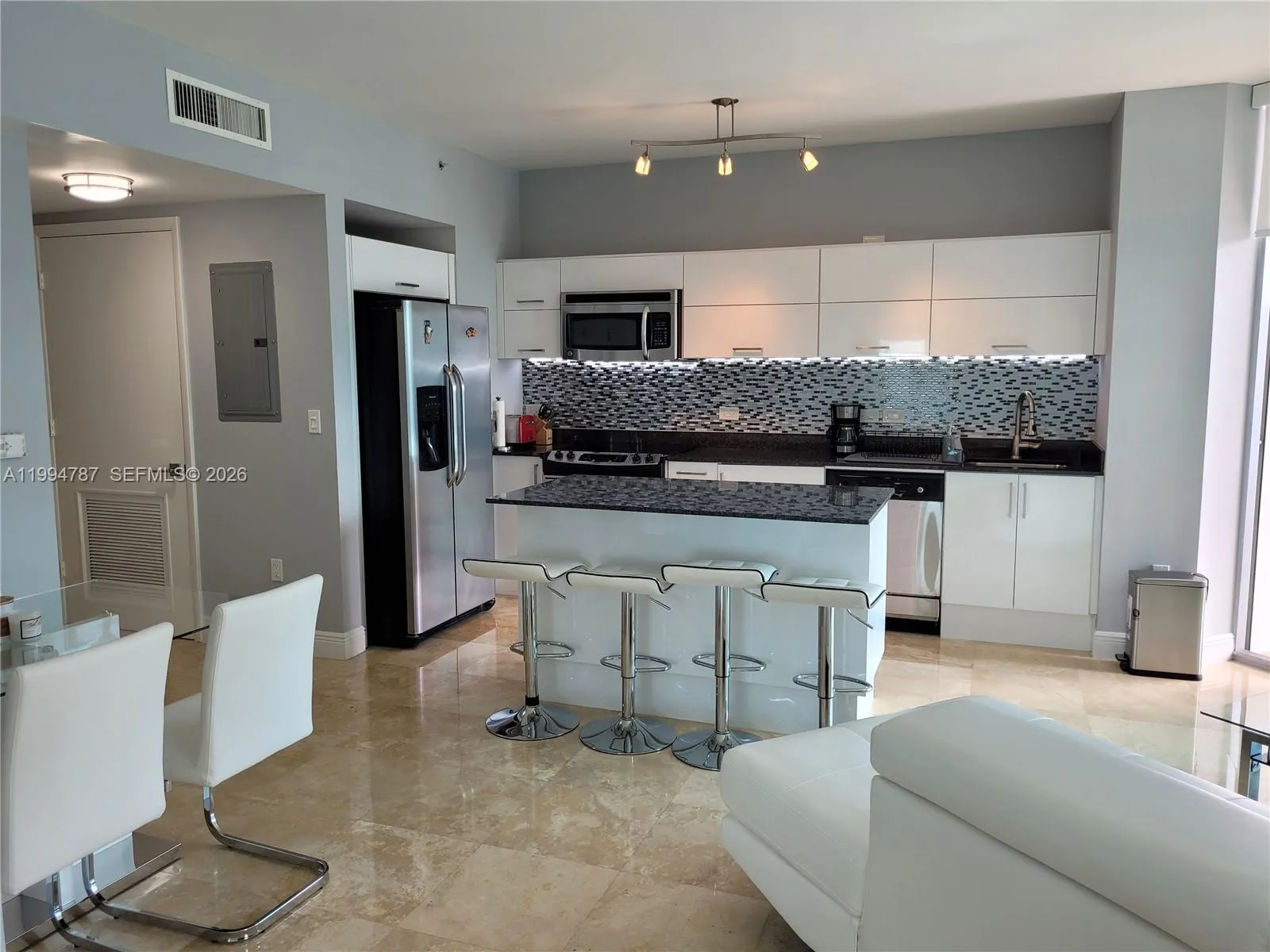 350 S Miami Ave 2714, Miami, Florida 33130, Miami, Florida 33130, 2 Bedrooms Bedrooms, ,2 BathroomsBathrooms,Residential Lease,For Rent,350 S Miami Ave 2714, Miami, Florida 33130,A11994787