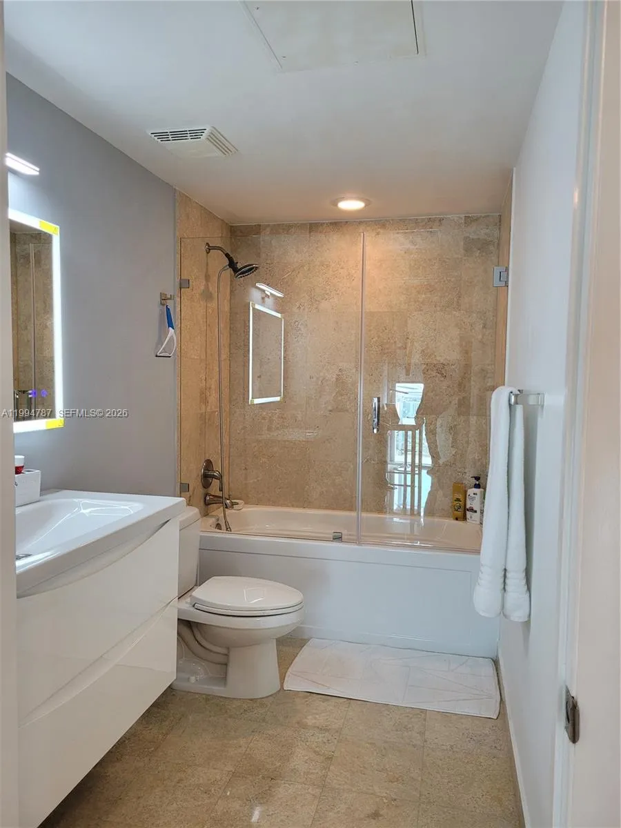 350 S Miami Ave 2714, Miami, Florida 33130, Miami, Florida 33130, 2 Bedrooms Bedrooms, ,2 BathroomsBathrooms,Residential Lease,For Rent,350 S Miami Ave 2714, Miami, Florida 33130,A11994787