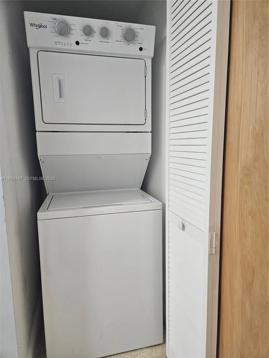 350 S Miami Ave 2714, Miami, Florida 33130, Miami, Florida 33130, 2 Bedrooms Bedrooms, ,2 BathroomsBathrooms,Residential Lease,For Rent,350 S Miami Ave 2714, Miami, Florida 33130,A11994787
