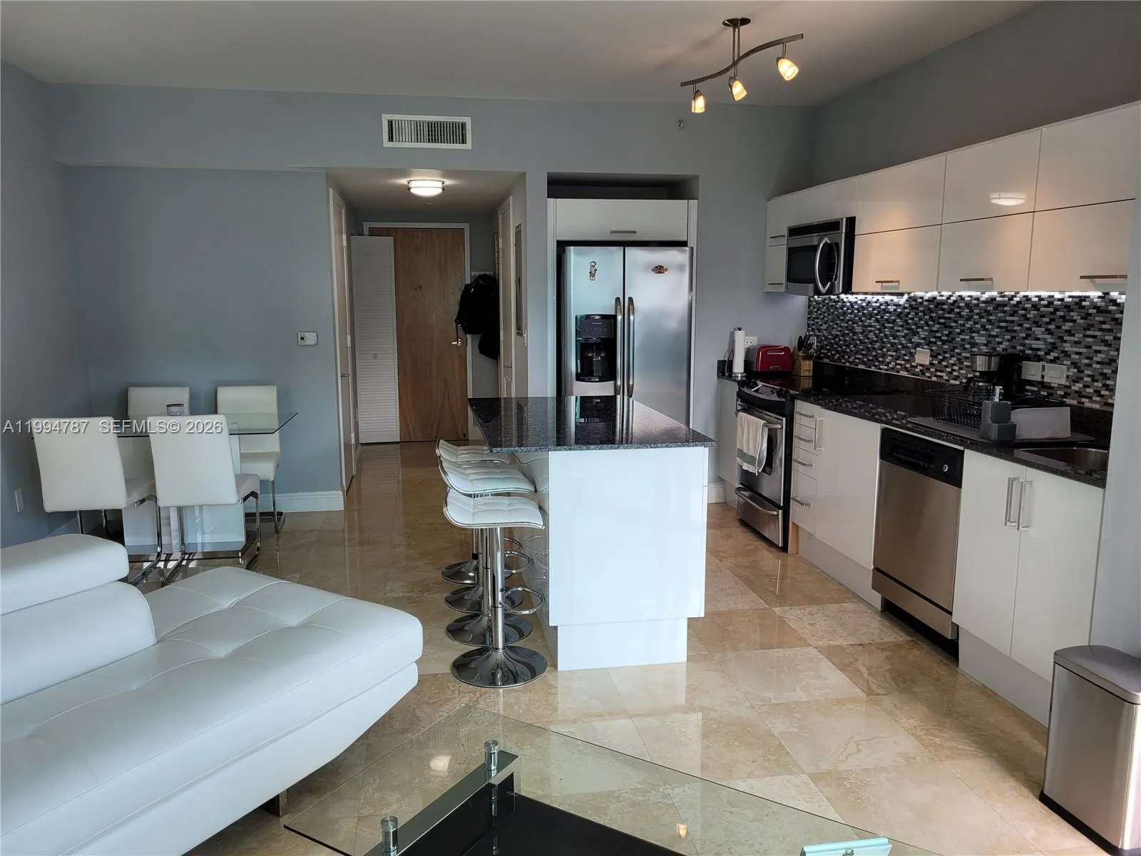 350 S Miami Ave 2714, Miami, Florida 33130, Miami, Florida 33130, 2 Bedrooms Bedrooms, ,2 BathroomsBathrooms,Residential Lease,For Rent,350 S Miami Ave 2714, Miami, Florida 33130,A11994787