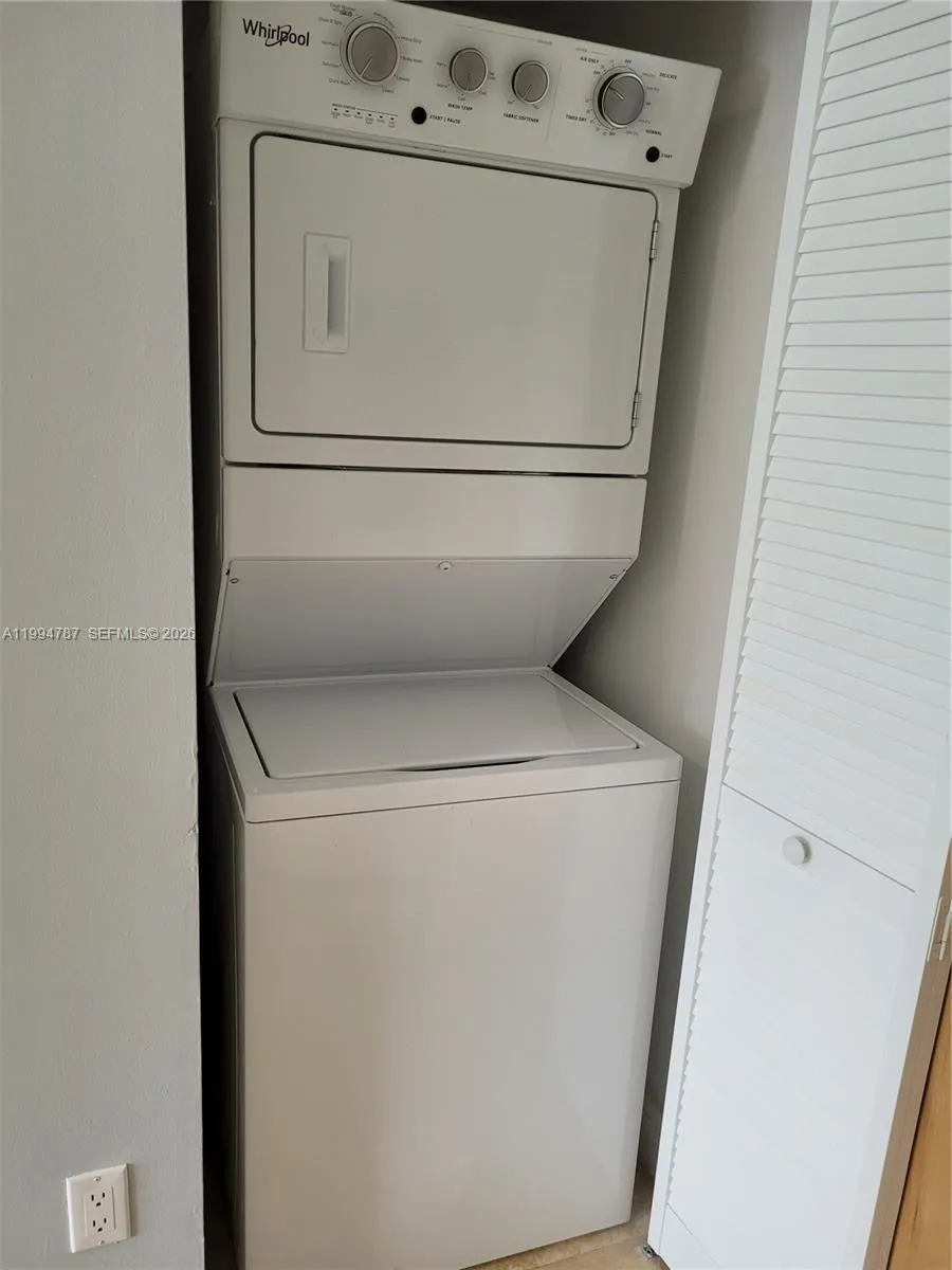 350 S Miami Ave 2714, Miami, Florida 33130, Miami, Florida 33130, 2 Bedrooms Bedrooms, ,2 BathroomsBathrooms,Residential Lease,For Rent,350 S Miami Ave 2714, Miami, Florida 33130,A11994787