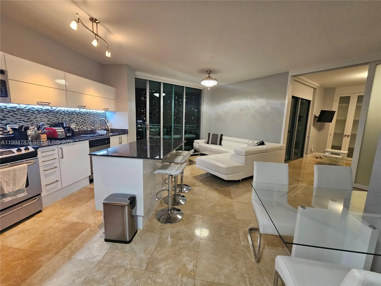 350 S Miami Ave 2714, Miami, Florida 33130, Miami, Florida 33130, 2 Bedrooms Bedrooms, ,2 BathroomsBathrooms,Residential Lease,For Rent,350 S Miami Ave 2714, Miami, Florida 33130,A11994787