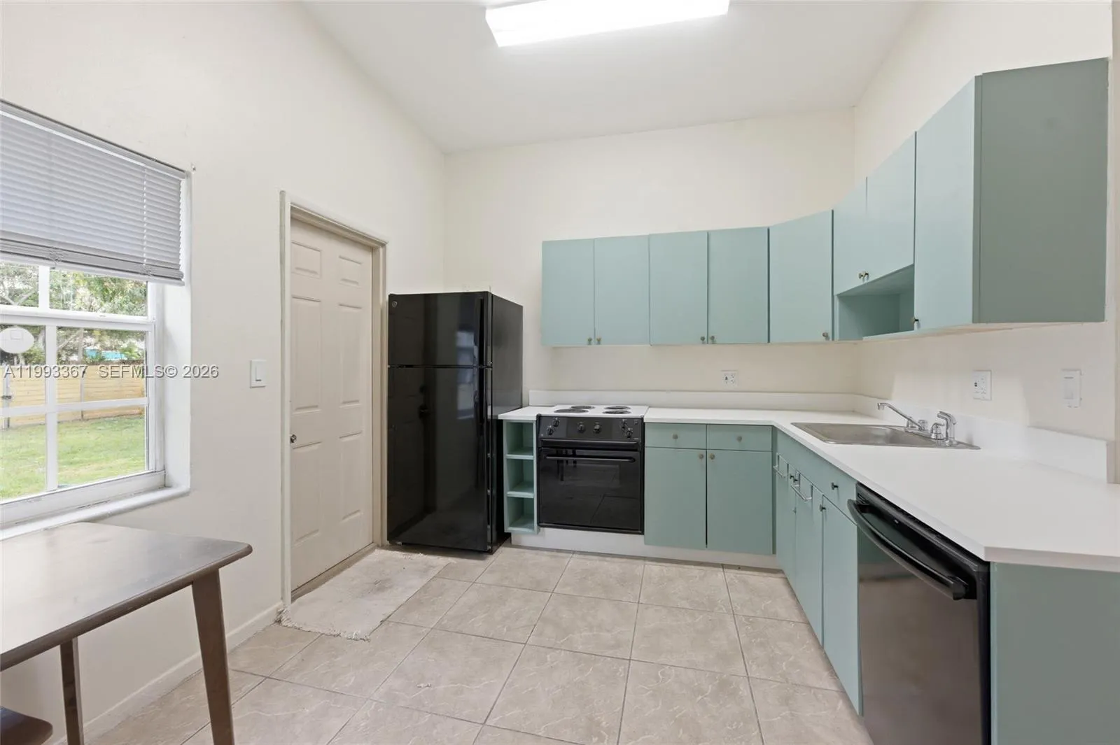 1620 Ne 160th St 1620, North Miami Beach, Florida, North Miami Beach, Florida 33162, 2 Bedrooms Bedrooms, ,1 BathroomBathrooms,Residential Lease,For Rent,1620 Ne 160th St 1620, North Miami Beach, Florida ,A11993367