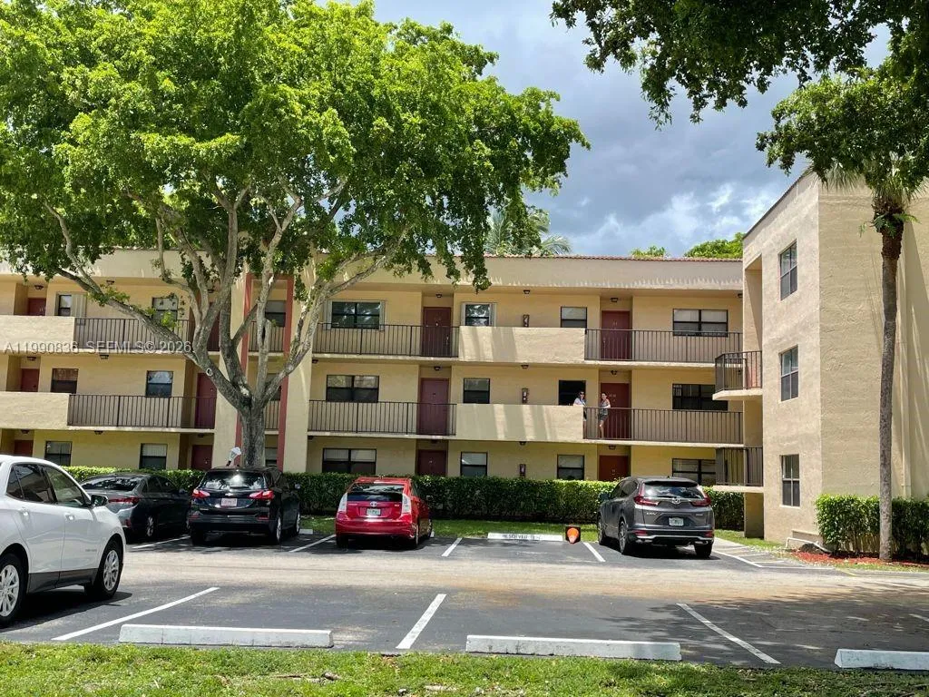 3410 Foxcroft Rd 213, Miramar, Florida 33025, Miramar, Florida 33025, 2 Bedrooms Bedrooms, ,2 BathroomsBathrooms,Residential Lease,For Rent,3410 Foxcroft Rd 213, Miramar, Florida 33025,A11990836