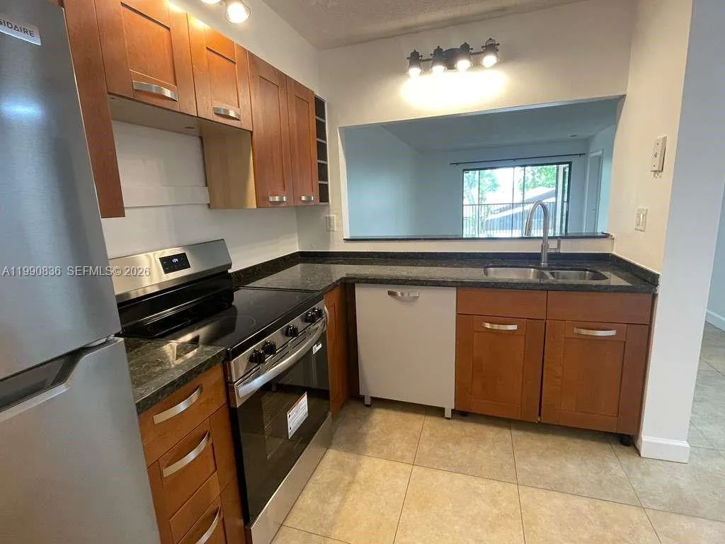 3410 Foxcroft Rd 213, Miramar, Florida 33025, Miramar, Florida 33025, 2 Bedrooms Bedrooms, ,2 BathroomsBathrooms,Residential Lease,For Rent,3410 Foxcroft Rd 213, Miramar, Florida 33025,A11990836