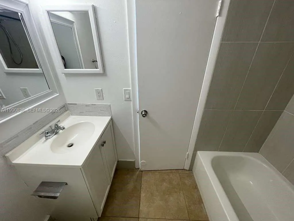 3410 Foxcroft Rd 213, Miramar, Florida 33025, Miramar, Florida 33025, 2 Bedrooms Bedrooms, ,2 BathroomsBathrooms,Residential Lease,For Rent,3410 Foxcroft Rd 213, Miramar, Florida 33025,A11990836