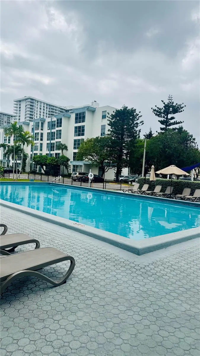 17570 Atlantic Blvd 403, Sunny Isles Beach, Florid, Sunny Isles Beach, Florida 33160, 1 Bedroom Bedrooms, ,1 BathroomBathrooms,Residential Lease,For Rent,17570 Atlantic Blvd 403, Sunny Isles Beach, Florid,A11994822