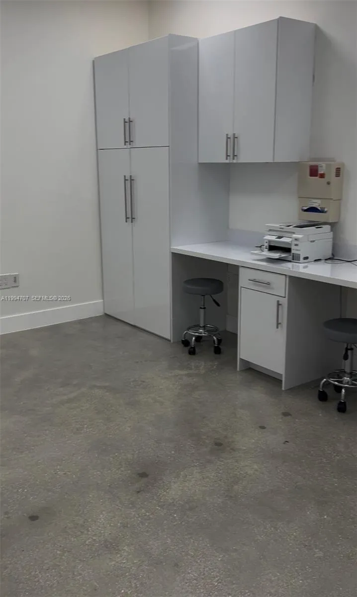 860 Nw 42nd Ave 203, Miami, Florida 33126, Miami, Florida 33126, ,Commercial Lease,For Rent,860 Nw 42nd Ave 203, Miami, Florida 33126,A11994707