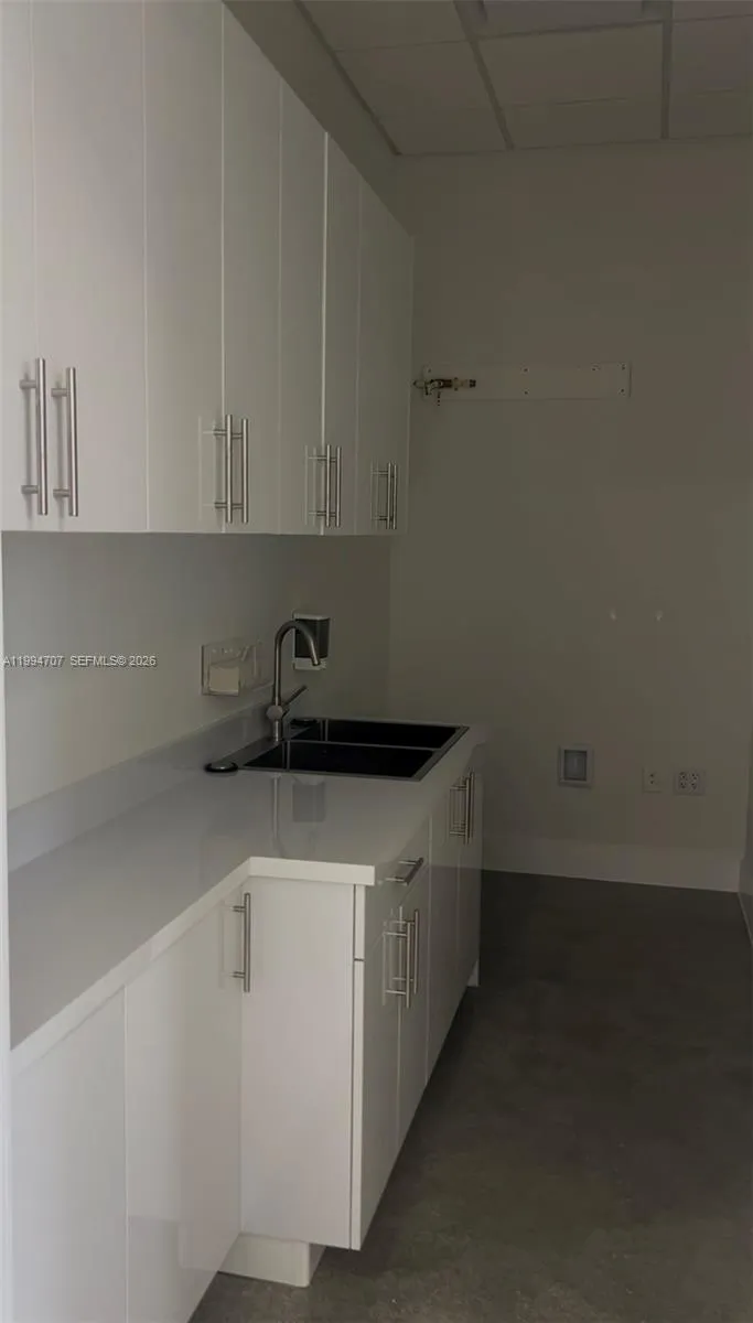 860 Nw 42nd Ave 203, Miami, Florida 33126, Miami, Florida 33126, ,Commercial Lease,For Rent,860 Nw 42nd Ave 203, Miami, Florida 33126,A11994707