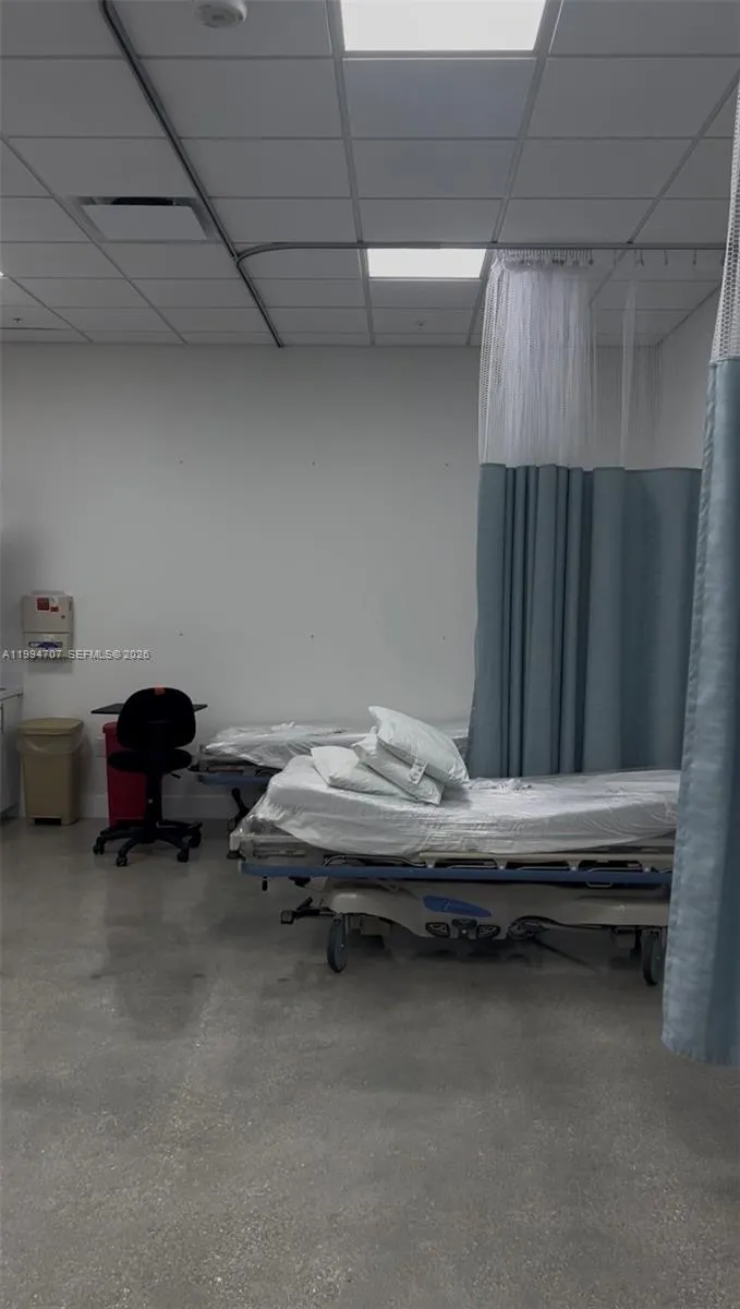 860 Nw 42nd Ave 203, Miami, Florida 33126, Miami, Florida 33126, ,Commercial Lease,For Rent,860 Nw 42nd Ave 203, Miami, Florida 33126,A11994707