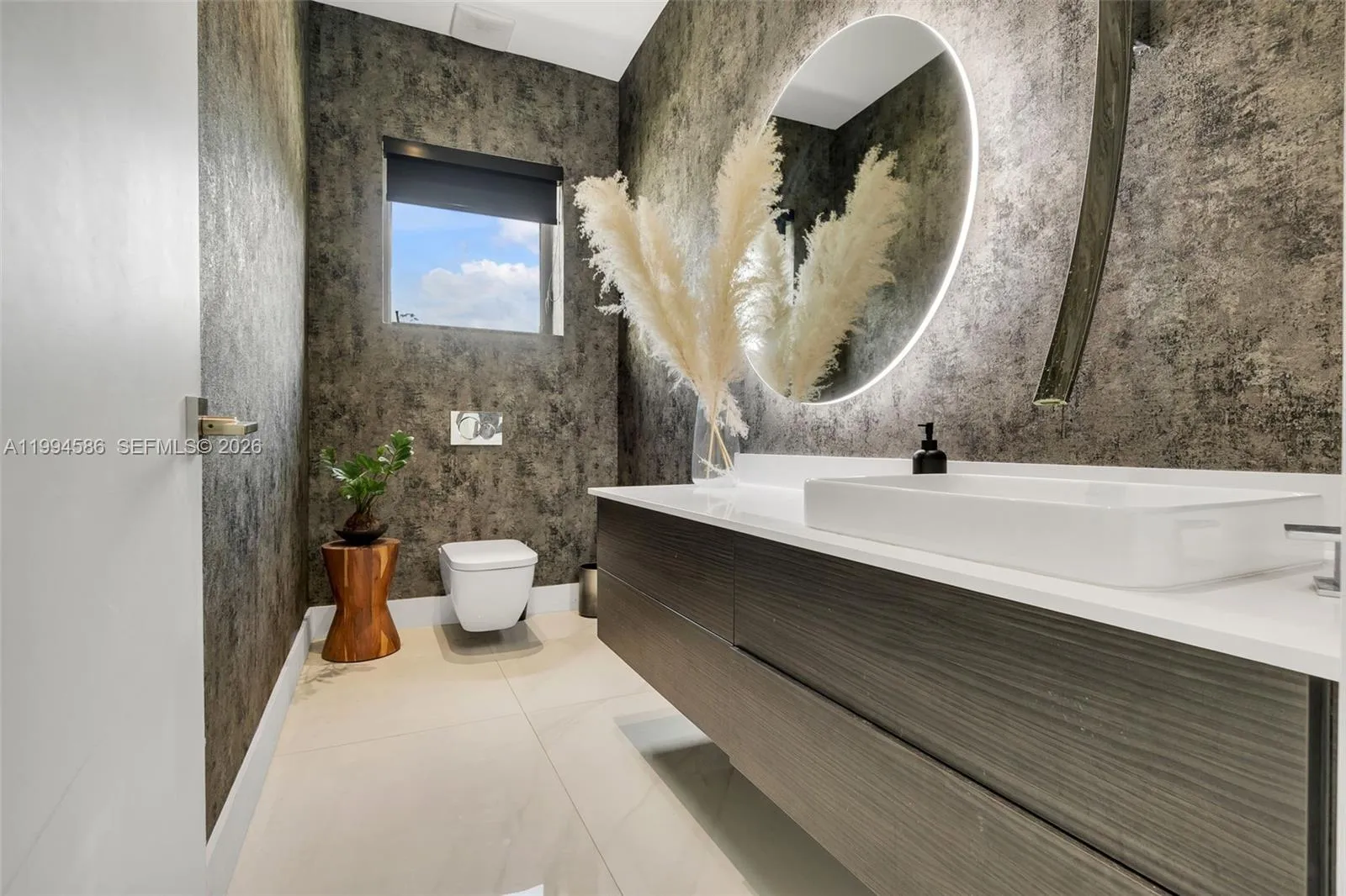 1st floor guest bathroom