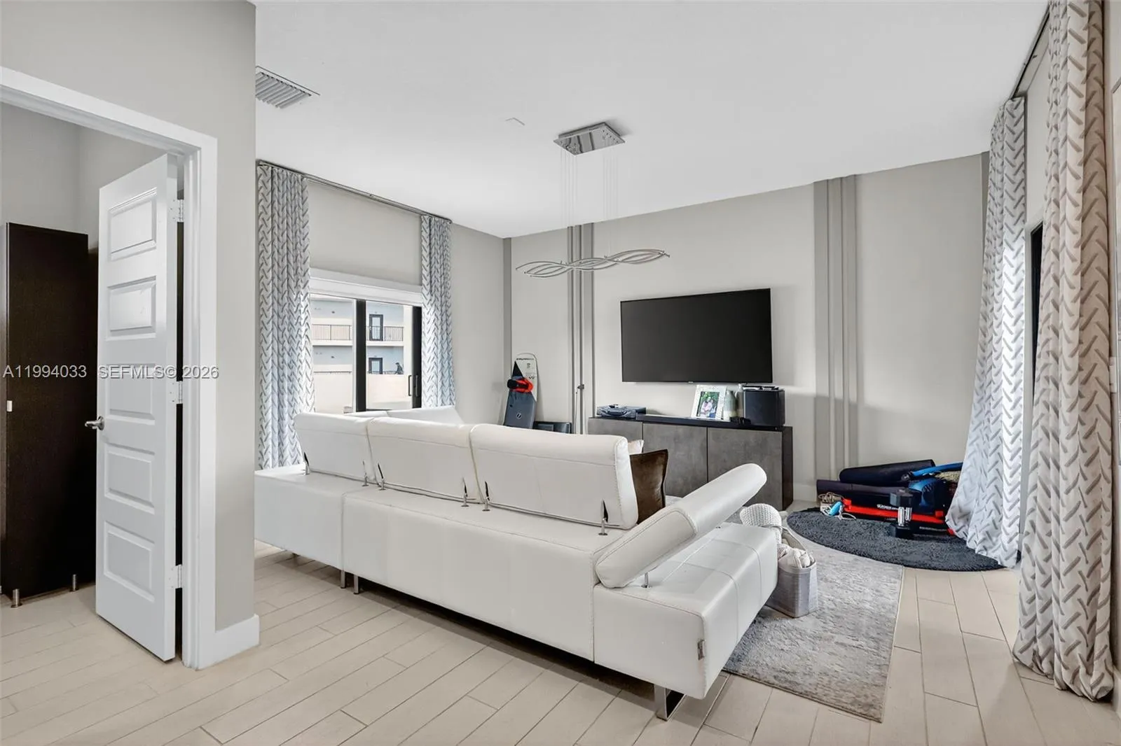 4740 Nw 84th Ave 4740, Doral, Florida 33166, Doral, Florida 33166, 4 Bedrooms Bedrooms, ,2 BathroomsBathrooms,Residential Lease,For Rent,4740 Nw 84th Ave 4740, Doral, Florida 33166,A11994033