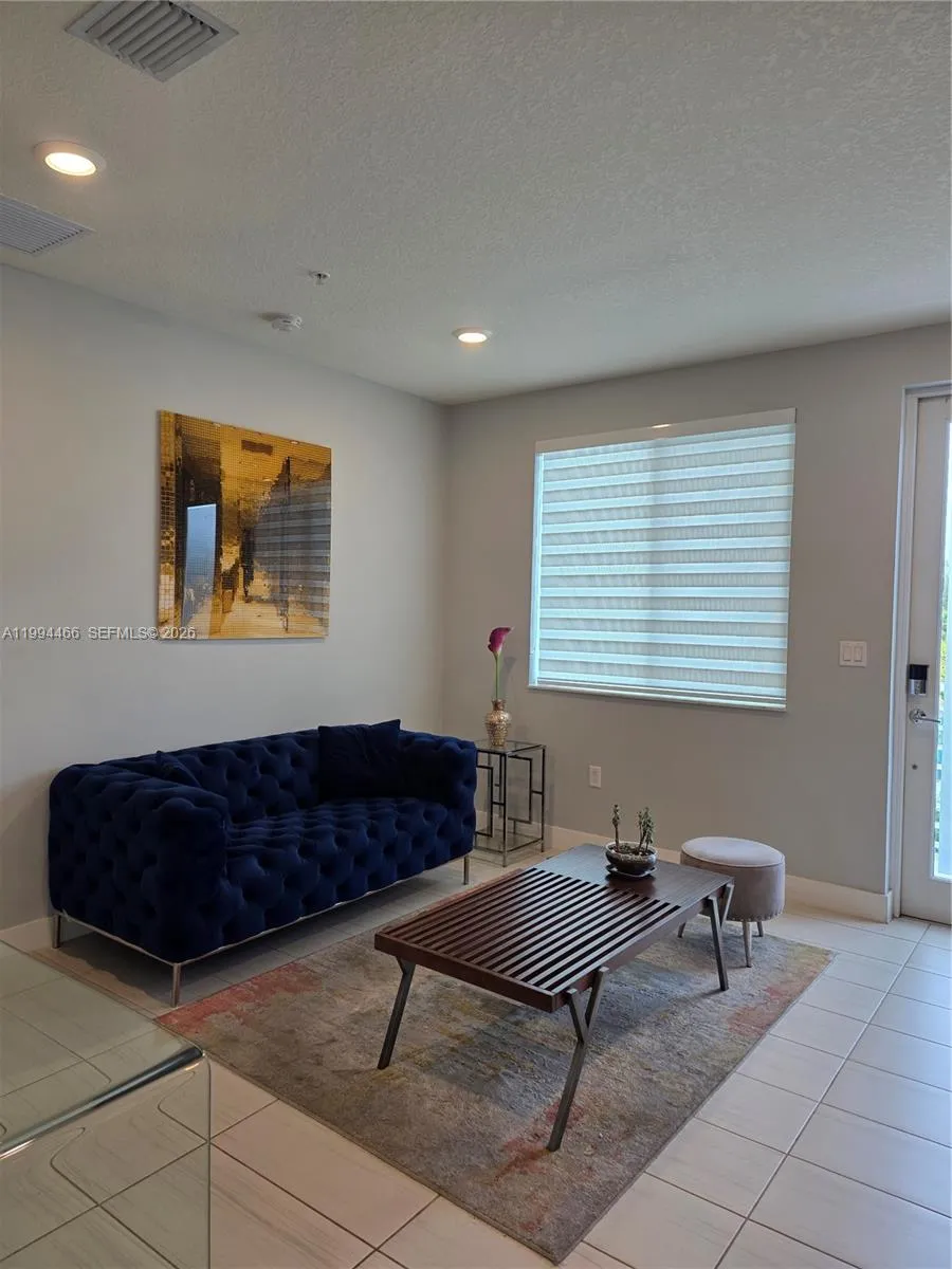 Doral, Florida 33178, 3 Bedrooms Bedrooms, ,2 BathroomsBathrooms,Residential Lease,For Rent,A11994466