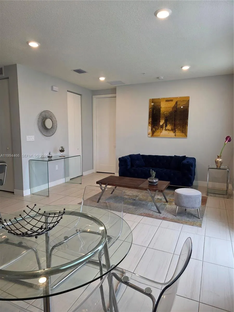 Doral, Florida 33178, 3 Bedrooms Bedrooms, ,2 BathroomsBathrooms,Residential Lease,For Rent,A11994466