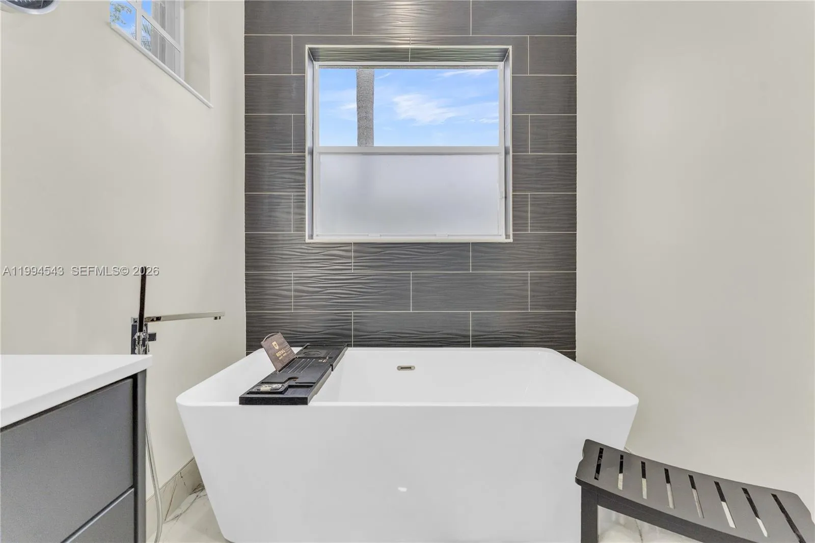 3973 Sw 140th Ave, Davie, Florida 33330, Davie, Florida 33330, 4 Bedrooms Bedrooms, ,3 BathroomsBathrooms,Residential,For Sale,3973 Sw 140th Ave, Davie, Florida 33330,A11994543