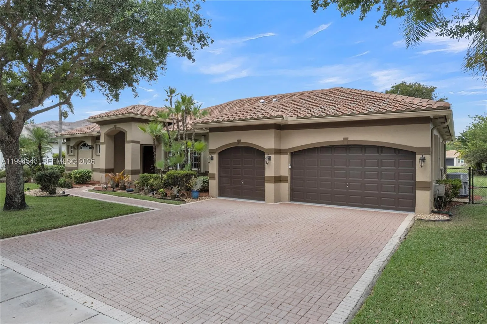 3973 Sw 140th Ave, Davie, Florida 33330, Davie, Florida 33330, 4 Bedrooms Bedrooms, ,3 BathroomsBathrooms,Residential,For Sale,3973 Sw 140th Ave, Davie, Florida 33330,A11994543