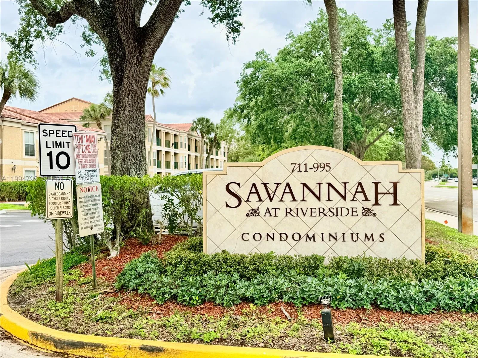 733 Riverside Dr 1215, Coral Springs, Florida 3307, Coral Springs, Florida 33071, 1 Bedroom Bedrooms, ,1 BathroomBathrooms,Residential,For Sale,733 Riverside Dr 1215, Coral Springs, Florida 3307,A11994795