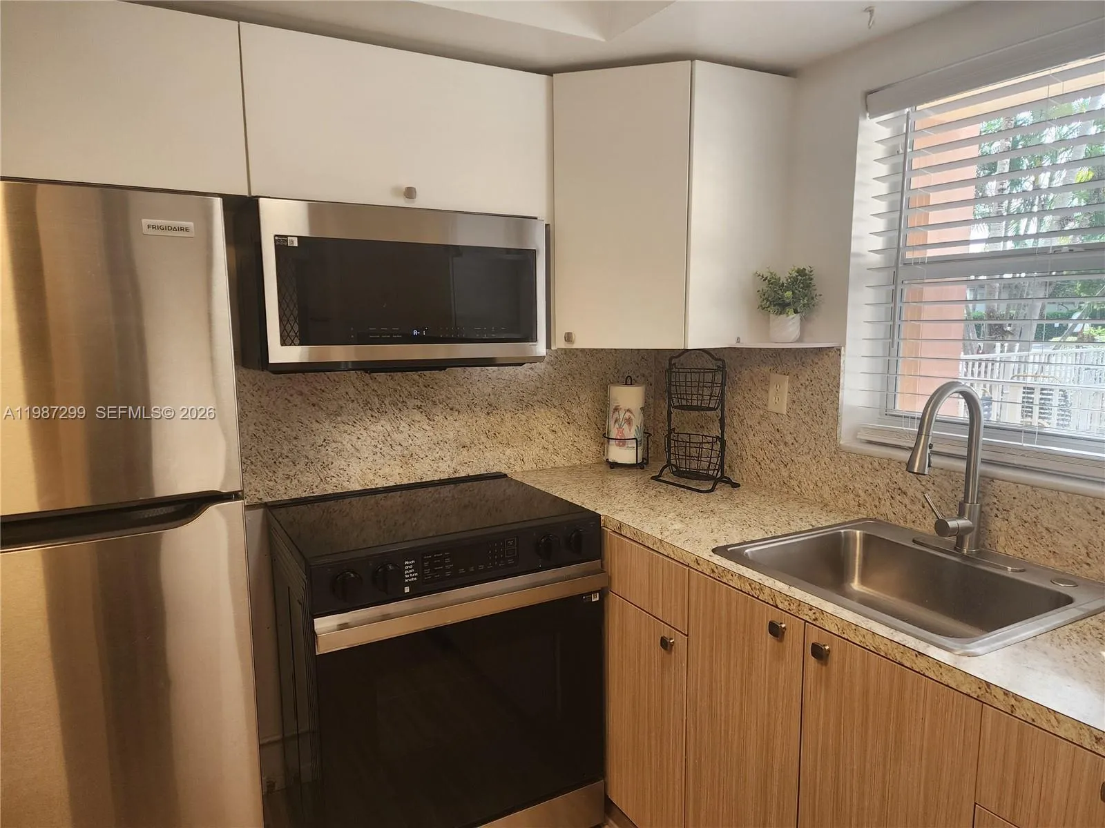 100 Se 6th Ave 107, Pompano Beach, Florida 33060, Pompano Beach, Florida 33060, 2 Bedrooms Bedrooms, ,2 BathroomsBathrooms,Residential,For Sale,100 Se 6th Ave 107, Pompano Beach, Florida 33060,A11987299